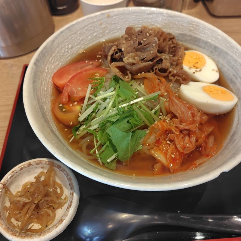 盛岡冷麺(ご飯処 鈴丸食堂)