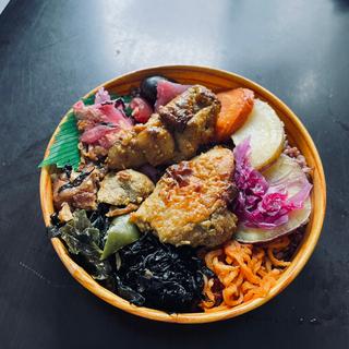 麹漬け若鶏のわっぱ飯(アーセンプレイス)