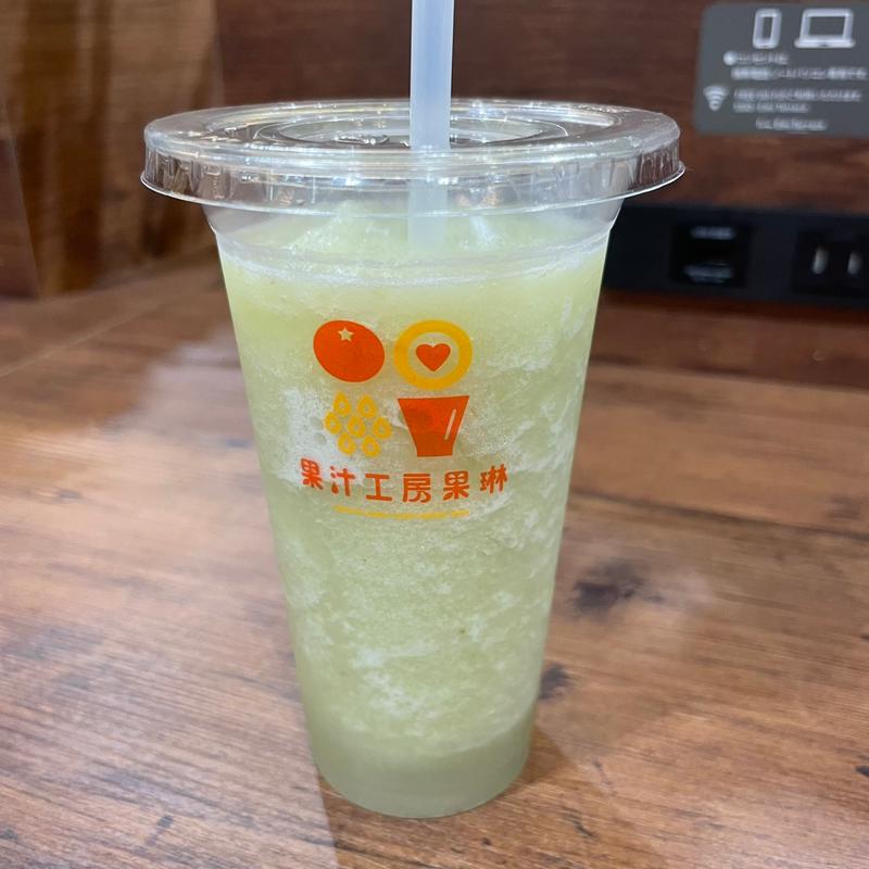 シャインマスカット  M(果汁工房果琳 エミテラス所沢店)