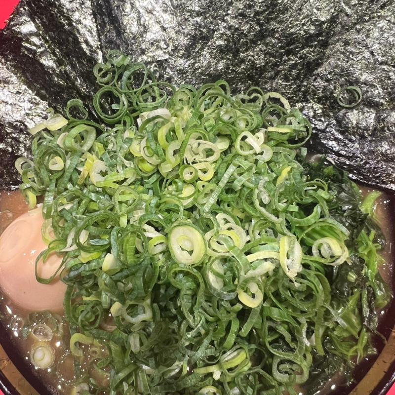 ラーメン（九条ネギトッピング）(ラーメン環2家 川崎店)