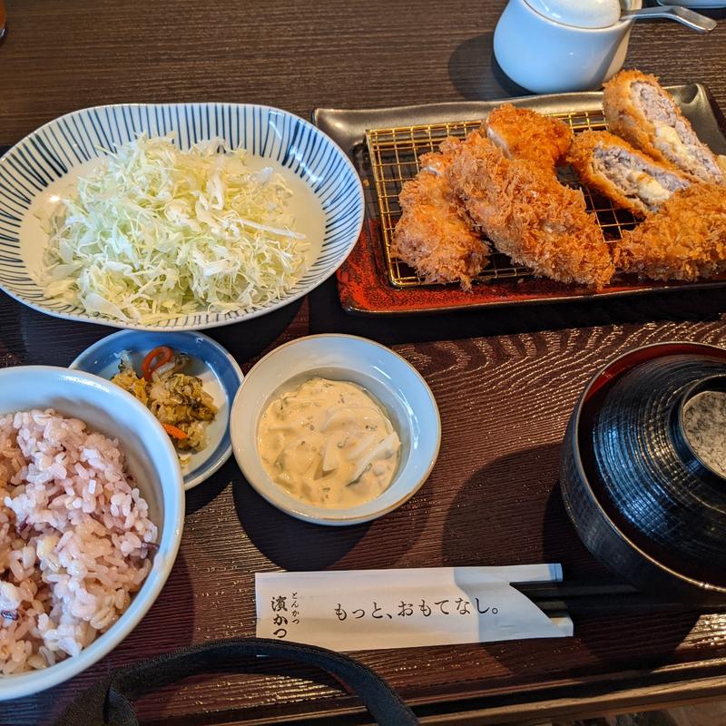 牡蠣フライとチキンかつ御膳(とんかつ濵かつ 福岡諸岡店)