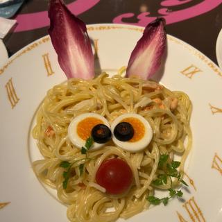 サーモンとチキンのクリームパスタ(絵本の国のアリス )