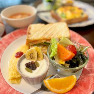 モーニングセット(ピザのホットサンド)