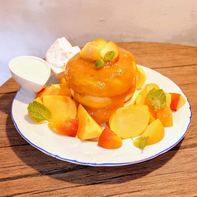 柿とプラムのパンケーキ(よろず茶屋444)