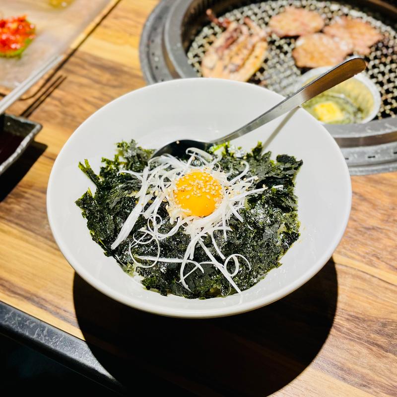 韓国海苔と卵黄ごはん(焼肉ブリッヂ エキアプレミエ和光店)