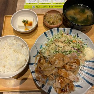 生姜焼き定食(やよい軒 代々木店 )