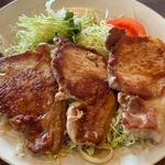 ロース焼肉定食(大食館 )