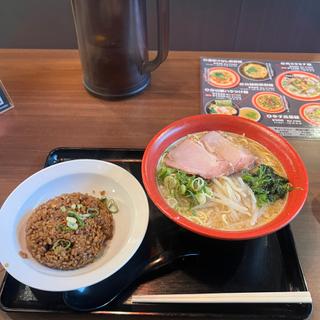 ばんぶる麺　黒炒飯セット(ばんぶる東川口店)