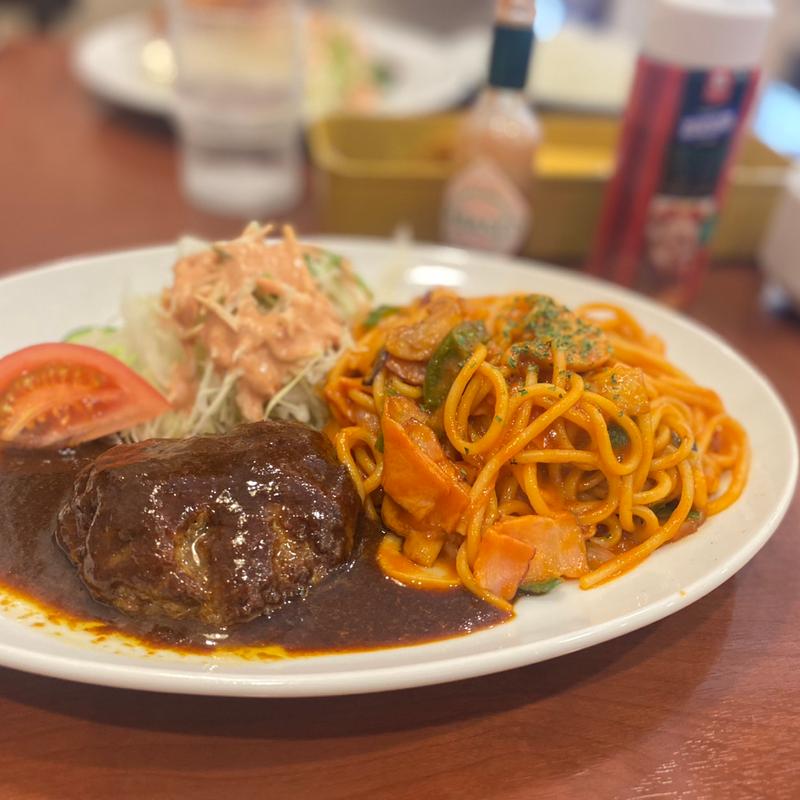 ハンバーグとナポリタンセット(Kitchen KAMEYA 洋食館)