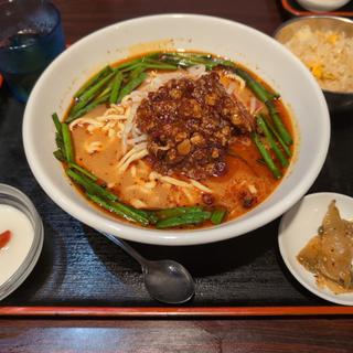 味噌台湾ラーメン&チャーハン(味仙 虎ノ門店)