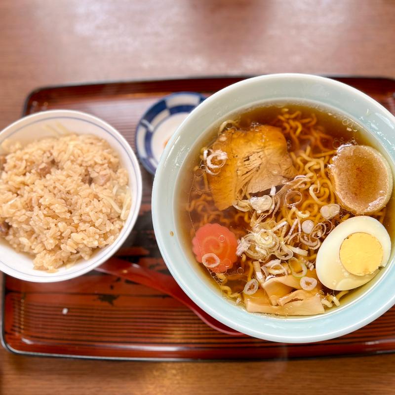 ラーメン/醤油＋とりめし(しらかば茶屋)