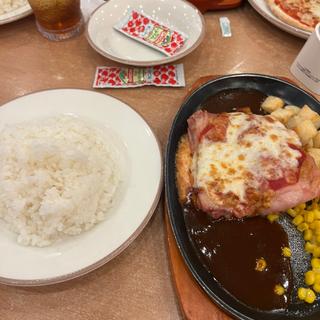 柔らかチキンのチーズ焼き　ラージライス(サイゼリヤ ベルクスモール足立花畑店)