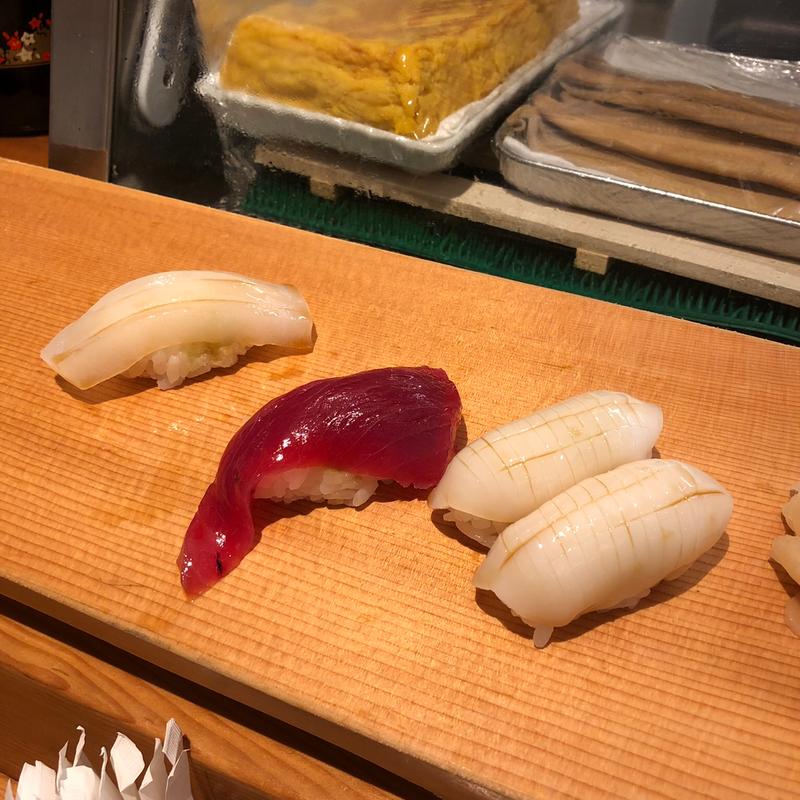 赤いか 甲いか 本まぐろ(築地すし一番 4丁目場外市場店)