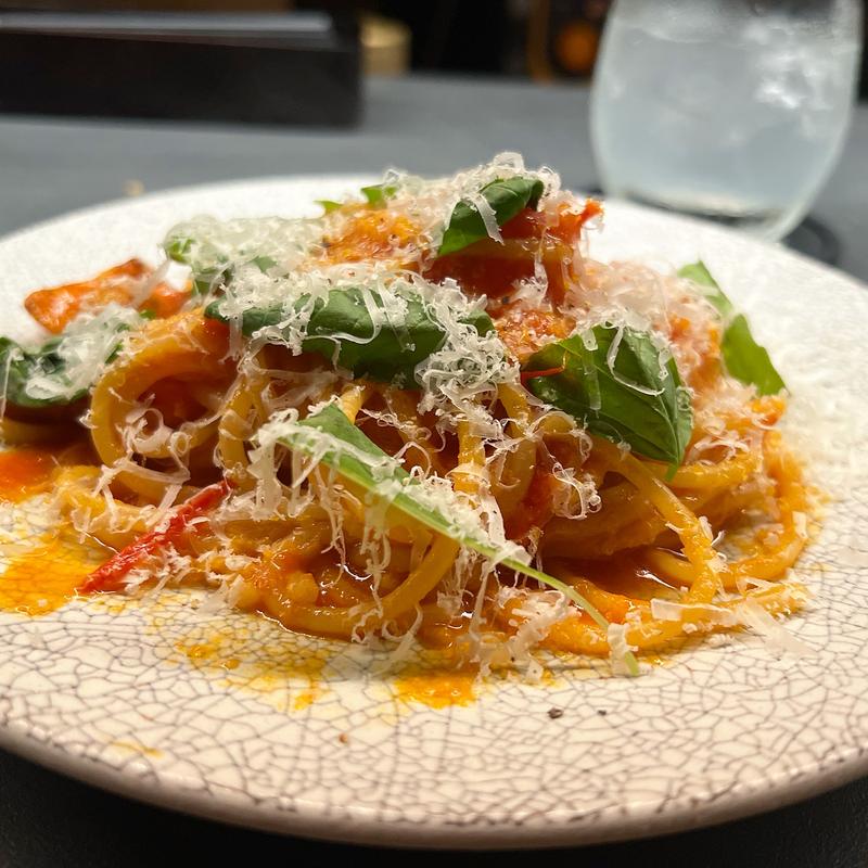 トマトとバジルのスパゲッティ(洋風居酒屋ざきやま)