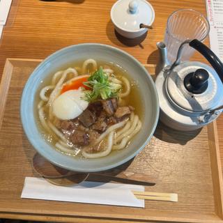 肉温玉うどん(峰のうどん)