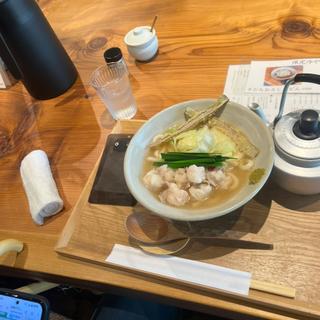 牛もつ煮込みうどん(峰のうどん)