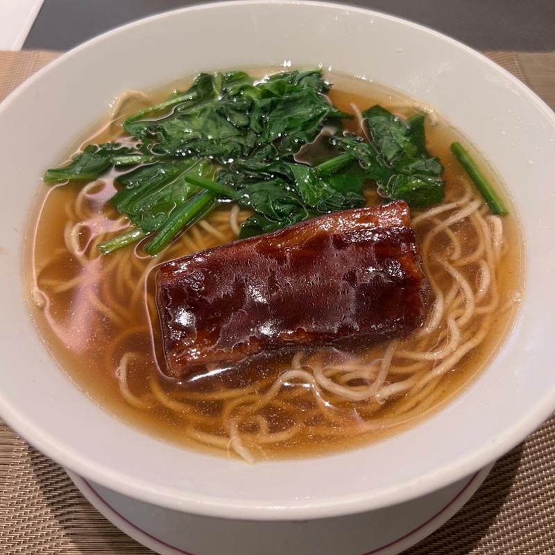 豚肉の角煮そば(中国飯店 倶楽湾)