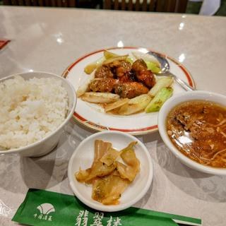 広島県産大粒牡蠣の葱ショウガ炒め(翡翠楼)
