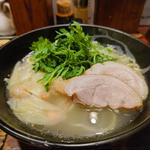 海老ワンタン塩らー麺(塩らー麺 本丸亭 横浜元町店)