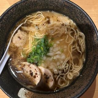 濃厚焦がしニンニク鶏白湯SOBA(麺 THE KURO)