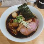 煮干しブラックワンタンメン(NAGASHARI)