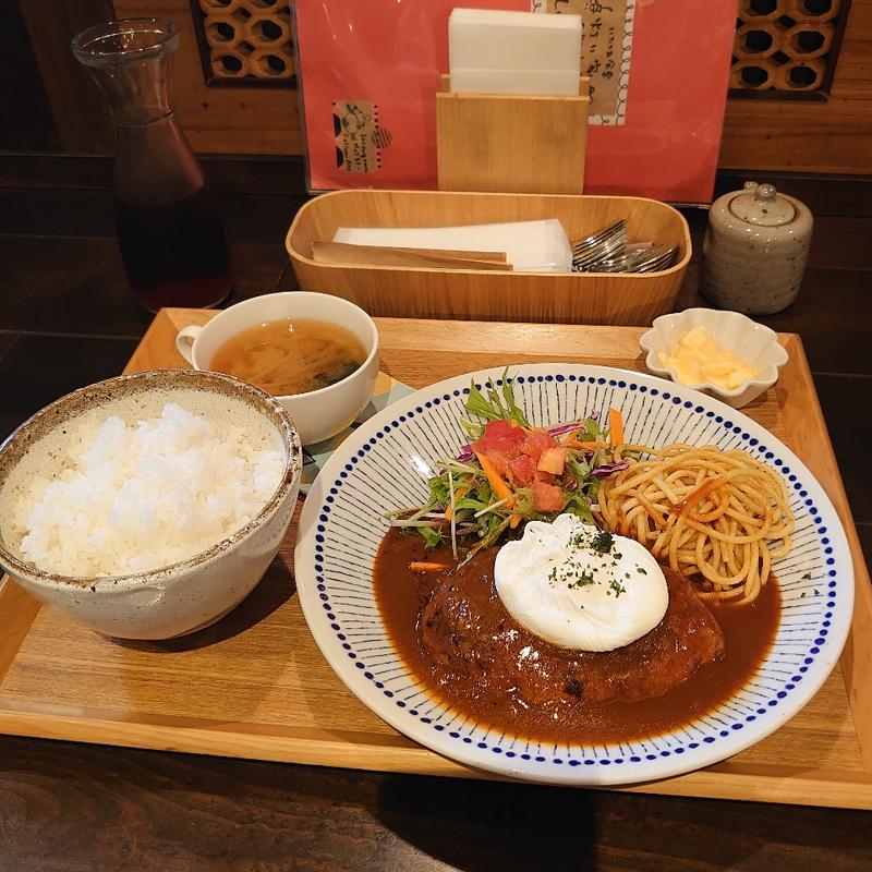 デミグラスハンバーグランチ(灯り家 )