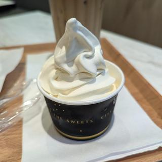 ミルクソフトクリーム(ドトールキッチンEneJet学園金井店)