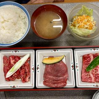 焼肉御膳(元祖チキンハウス （ガンソチキンハウス）)