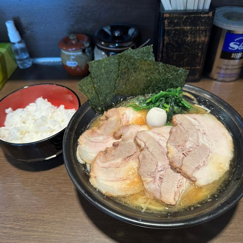 チャーシュー麺(家系ラーメン 壱壱家（いちいちや）)