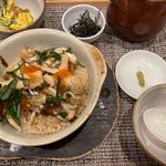 炙り鮭ハラスといくらの焼きめし出汁茶漬け（かぼちゃサラダつき）