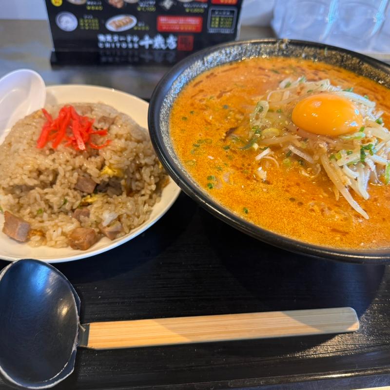 味噌坦々ヌードル＆チャーハン(満足ヌードル千歳)