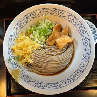 冷やしたぬき蕎麦（中盛）(蕎麦処たぬきときつね)