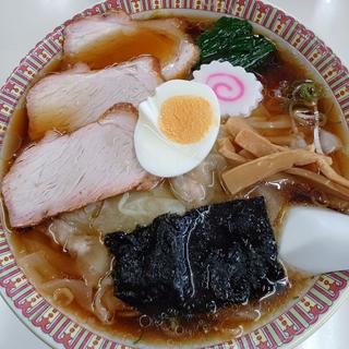 手打ワンタン麺