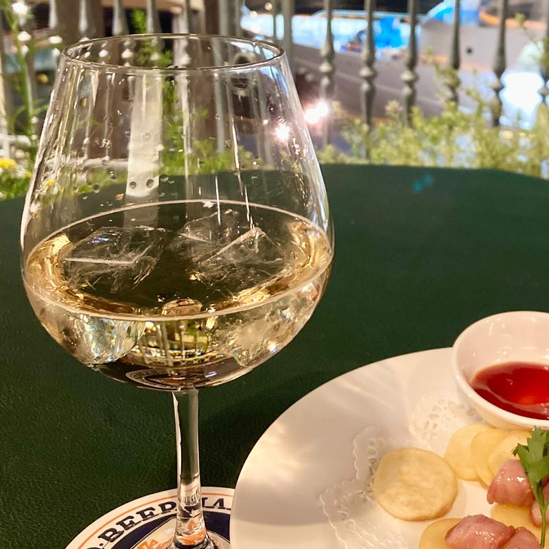 オペレーター（白ワイン＋ジンジャエール）(ニューミュンヘン ハーフェンブルク )