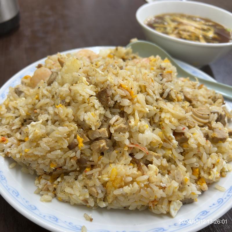 五目チャーハン(北京料理 忠豊)