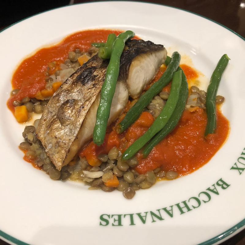 サワラのポワレ(AUX BACCHANALES KIOICHO（オーバカナル 紀尾井町）)