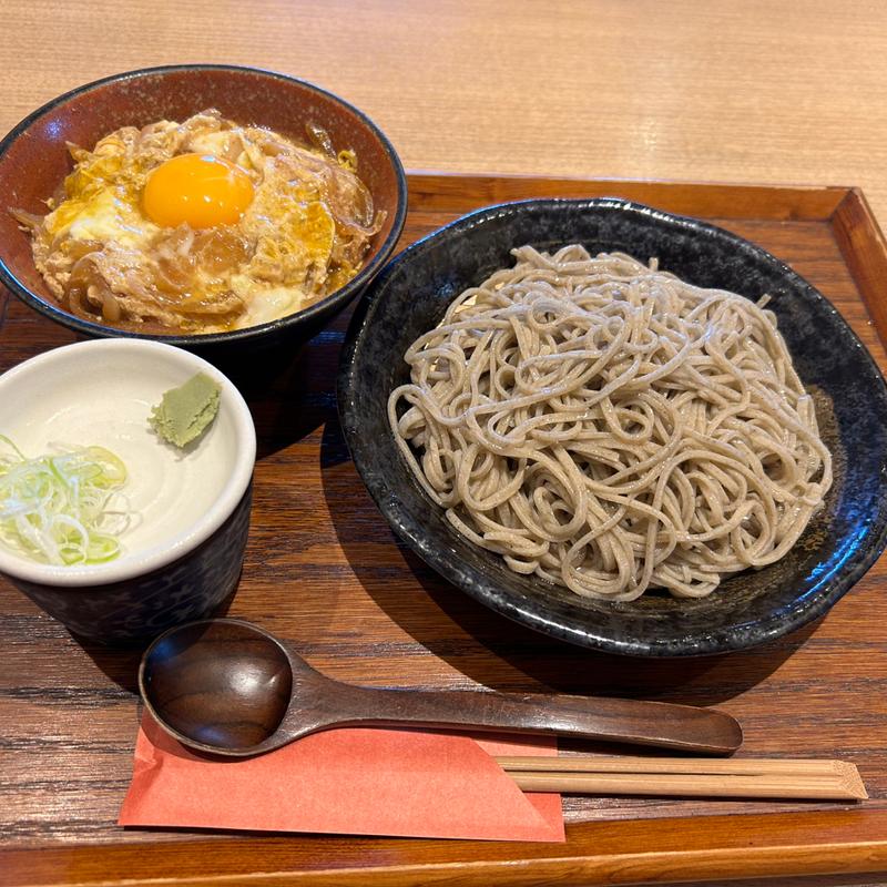 直送！新鮮たまごを使用した孝子丼セット(そば処 たみと )