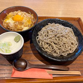 直送！新鮮たまごを使用した孝子丼セット(そば処 たみと )