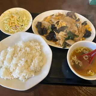 きくらげと卵の炒め定食(中華屋 八清)