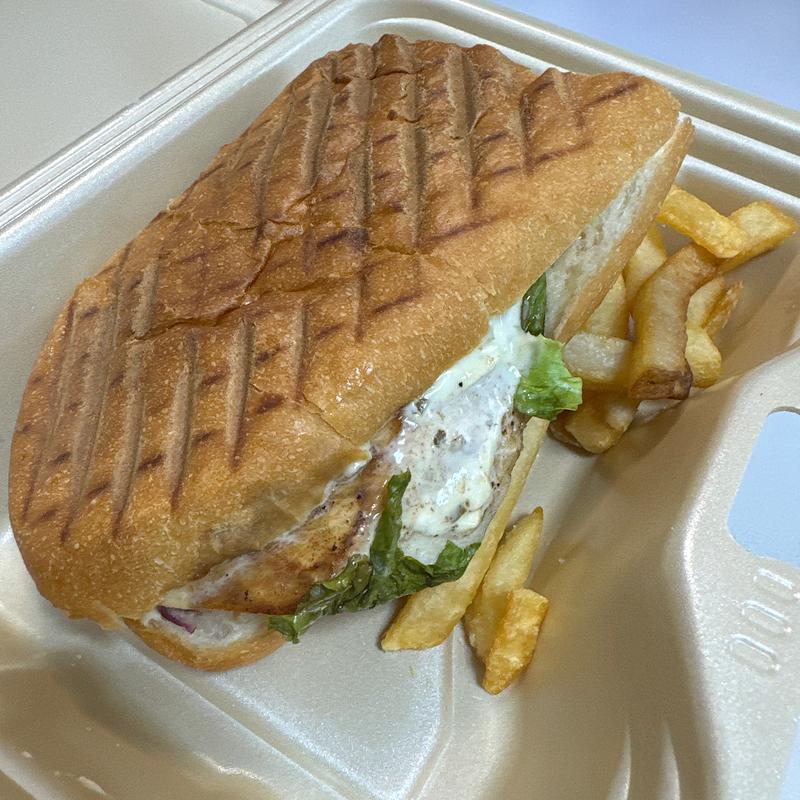 グリルドツナトルタ（ハーフサイズ）(カフェ ハバナ トウキョウ （Caf Habana TOKYO）)