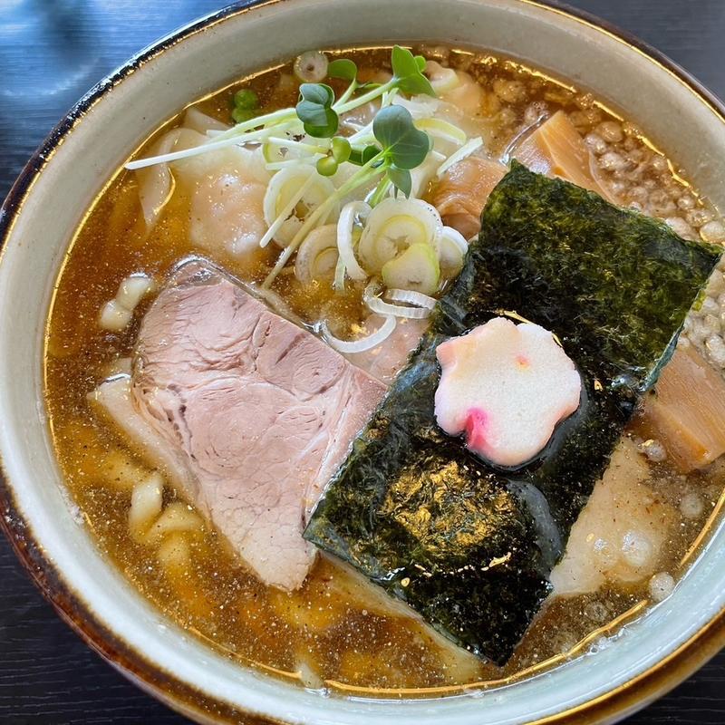 ワンタンメン(秋田ラーメン　はま)