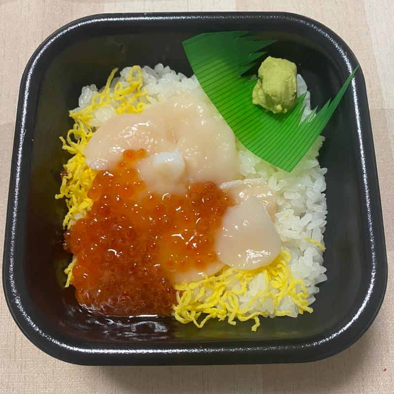 ホタテいくら丼(浜とみ丼丸 津島店)