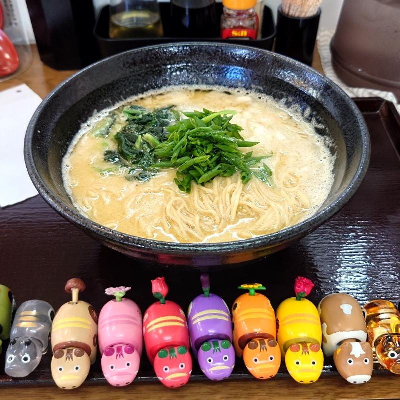 魚介鶏白湯ラーメンチャーシュー海苔抜き(自家製麺 麺工房えんたく)