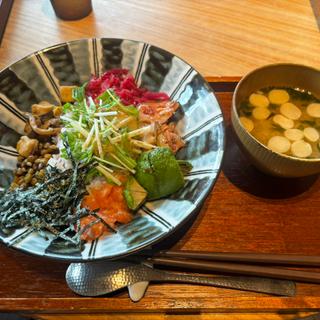 30品目のバランスブッタボウル(築地本願寺カフェ Tsumugi)