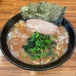 ラーメン 並(横浜家系らーめん 二代目武道家)