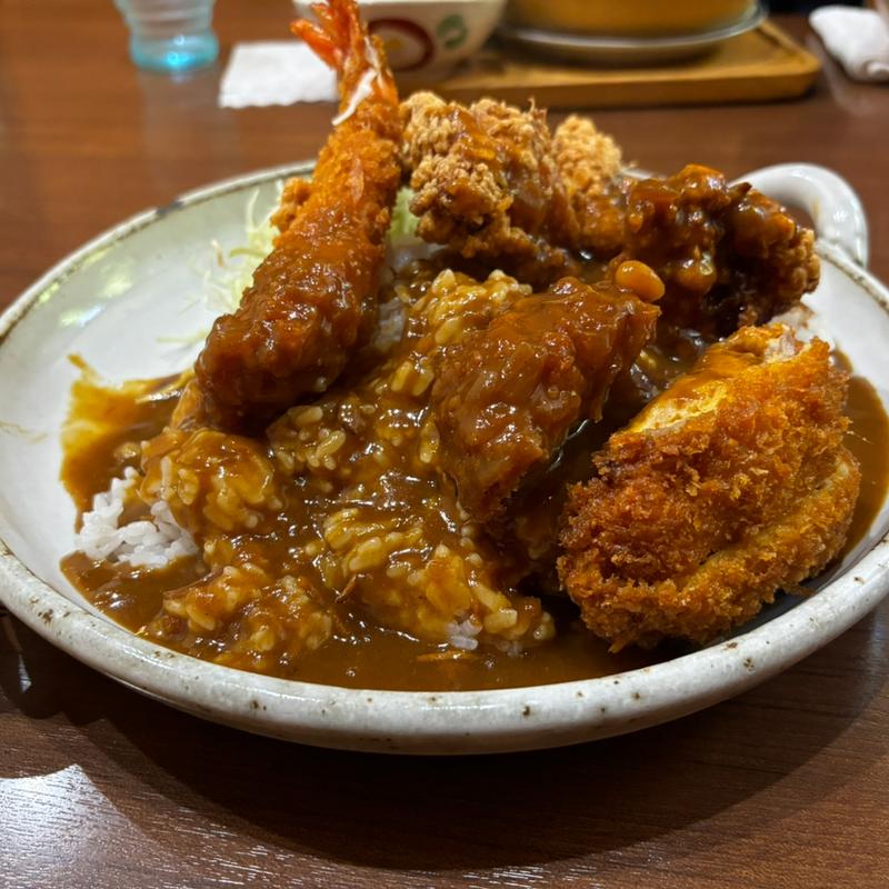 よくばりカレー(カーピット アルル)