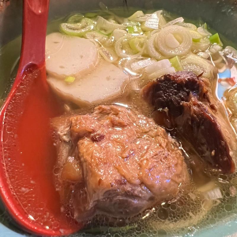 ソーキそば(元祖大東ソバ （だいとうそば）)