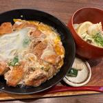 熟成だしのかつ丼　ミニ生醤油うどん