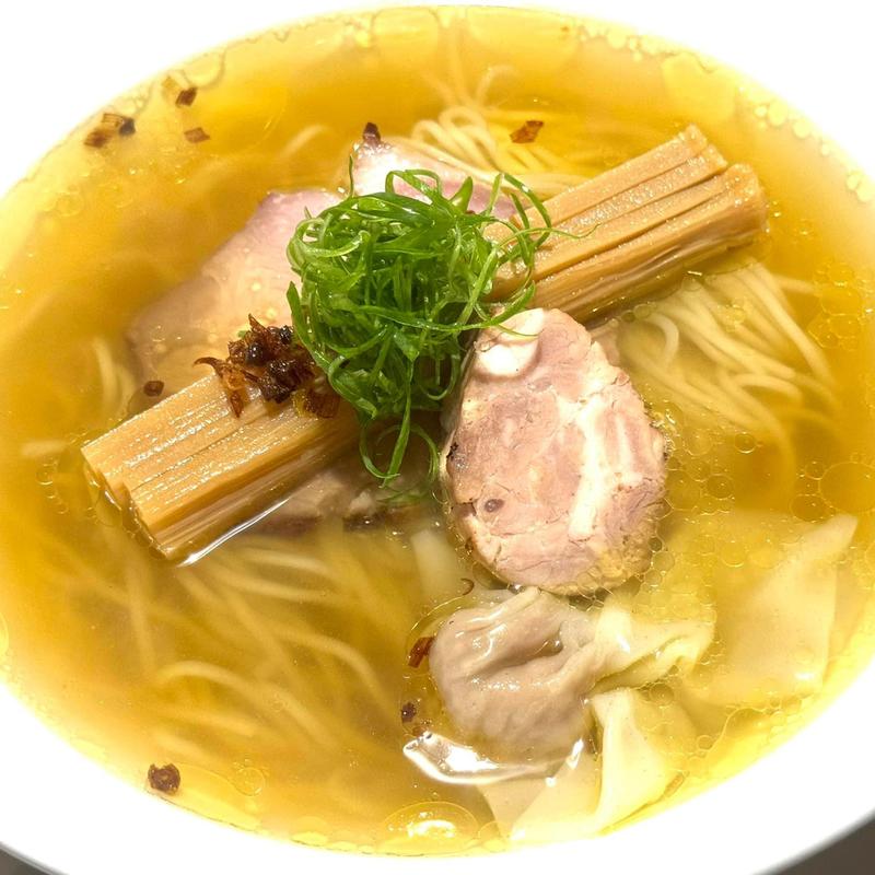 らー麺 塩(鉢ノ葦葉 （はちのあしは）)