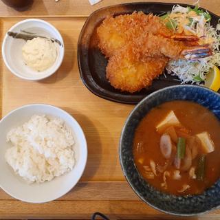 エビフライ定食(しまかぜ食堂 松阪ベルファーム店)